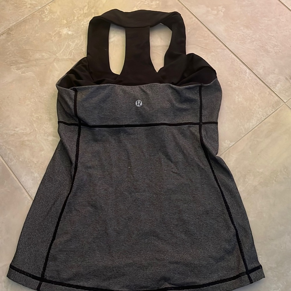 Lululemon tank top size 6
